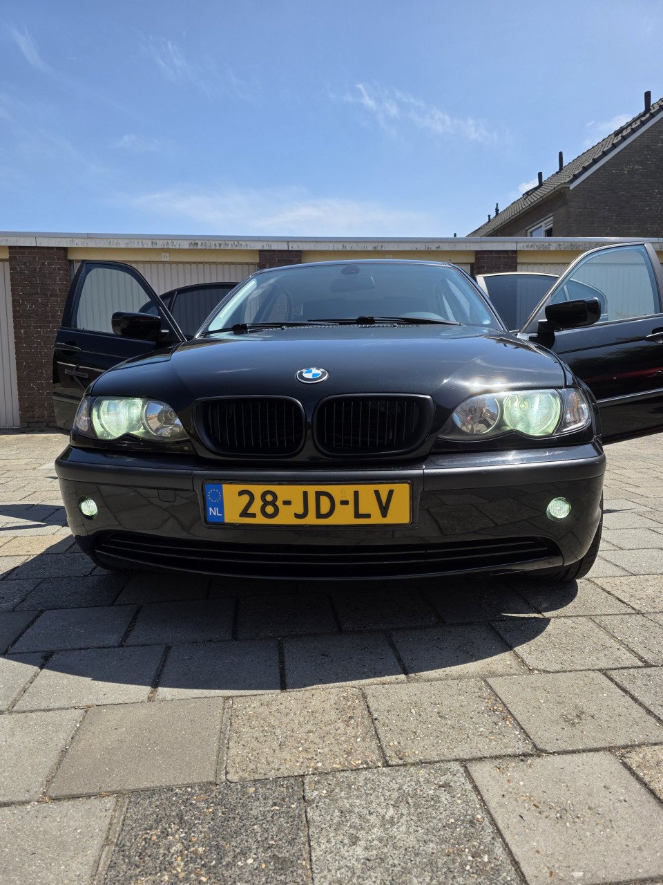 BMW 318i , E46 automaat, zwart