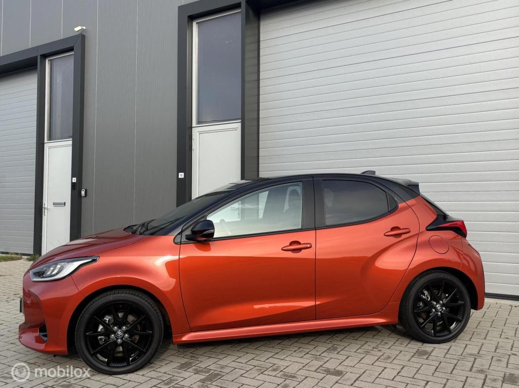 Toyota Yaris 1.5 hybrid executive