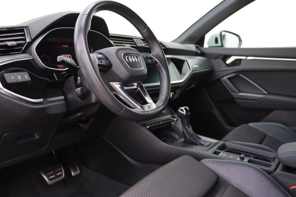Audi Q3 35 tfsi pro line s 150pk s-tronic