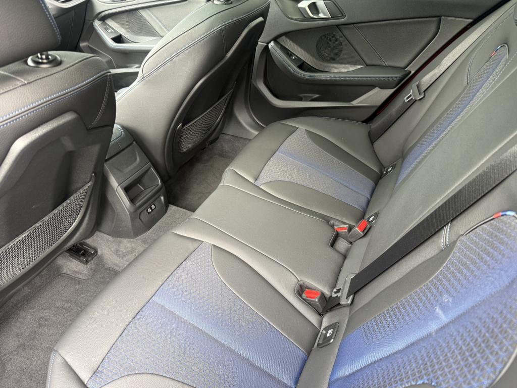 BMW 1 Serie 118i 136pk automaat high executive m-sportpakket 5-drs