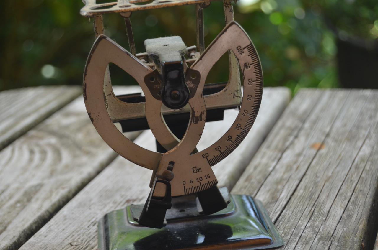 Antiek brievenweegschaaltje (2)