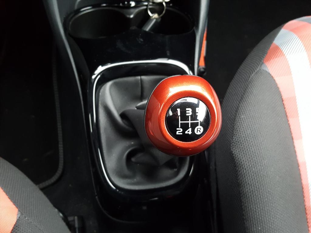 Peugeot 108 1.0 e-vti 72pk 3d allure navigatie via apple carplay & android 