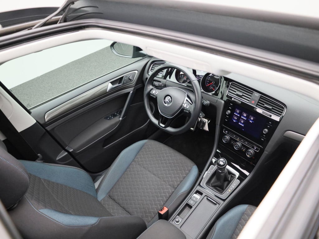 Volkswagen Golf variant 1.0 tsi comfortline | iq-drive | lmv | navigatie | 