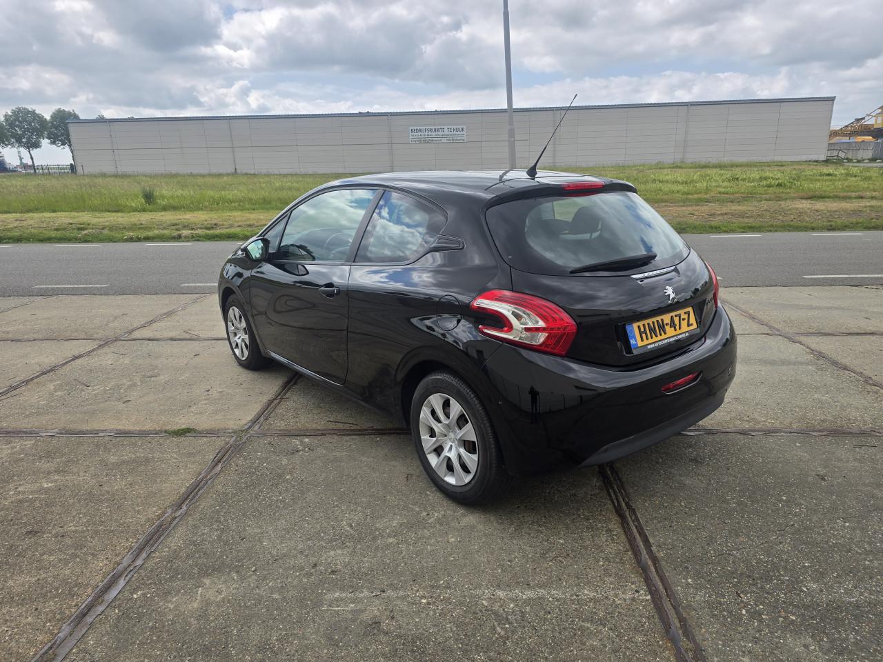 Peugeot 208 1.2 VTI Acces