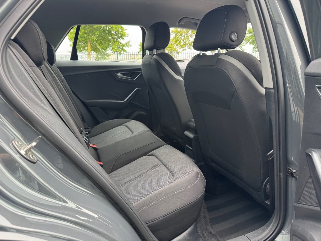 Audi Q2 1.4 tfsi cod * carplay * sfeerverlichting * stoelverwarming