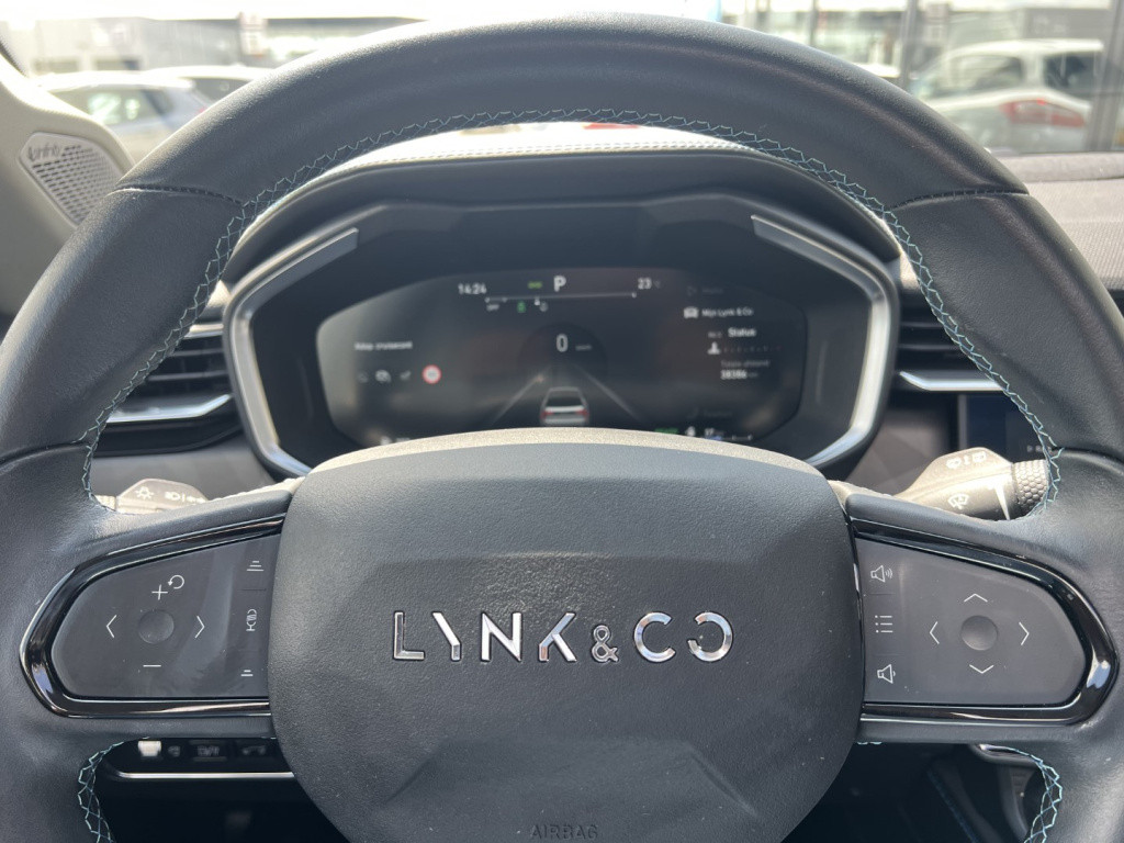 Lynk & Co 01 1.5 261pk plug in hybrid , panodak , 360gr camera , adaptive c
