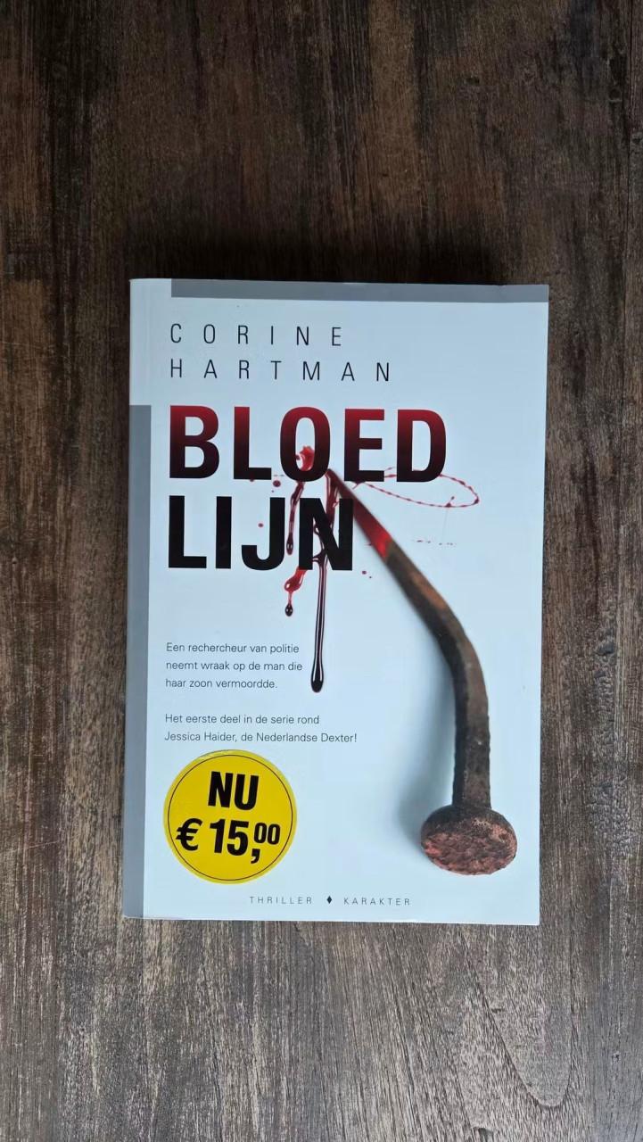 👁Thriller Corine Hartman ' Bloedlijn'.