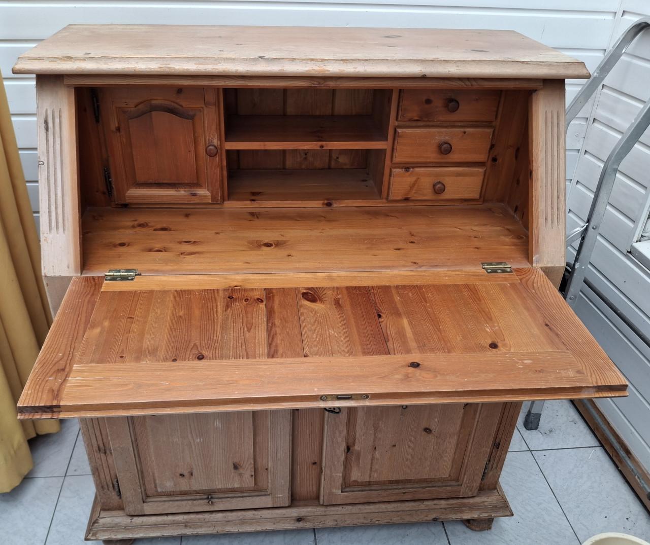 Secretaire