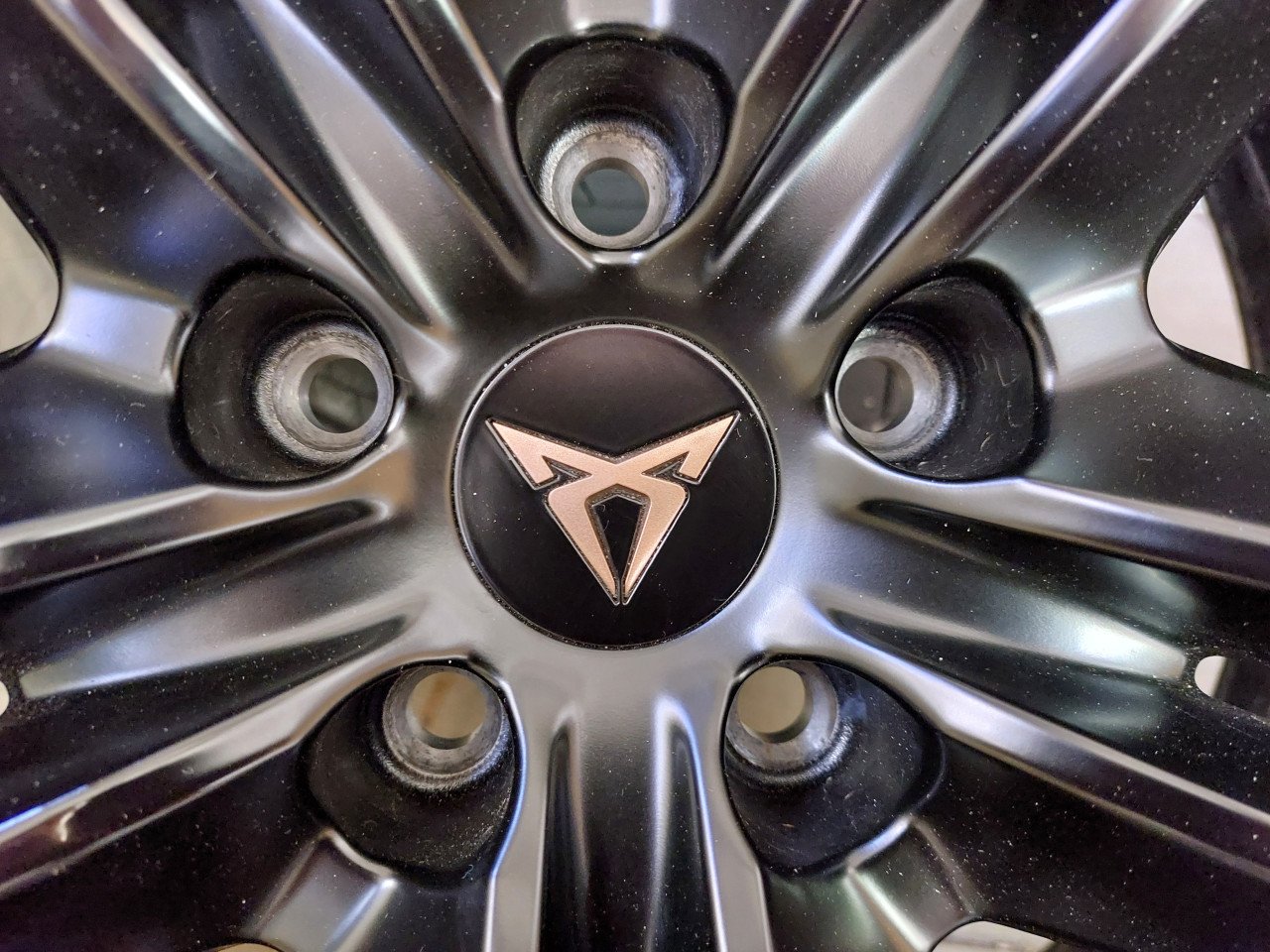 Cupra Terramar velgenset Hadron Copper 20 inch