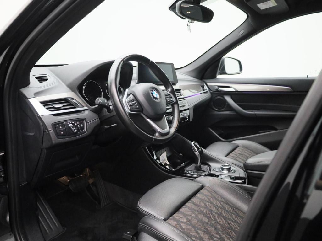 BMW X1 sdrive18i business edition | automaat | navigatie | head-up display
