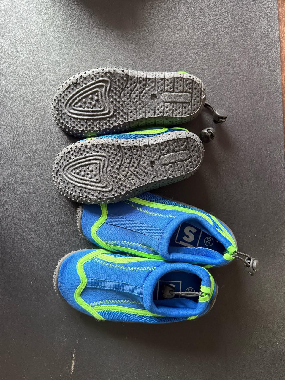 Waterschoenen maat 29 en 30 beschikbaar