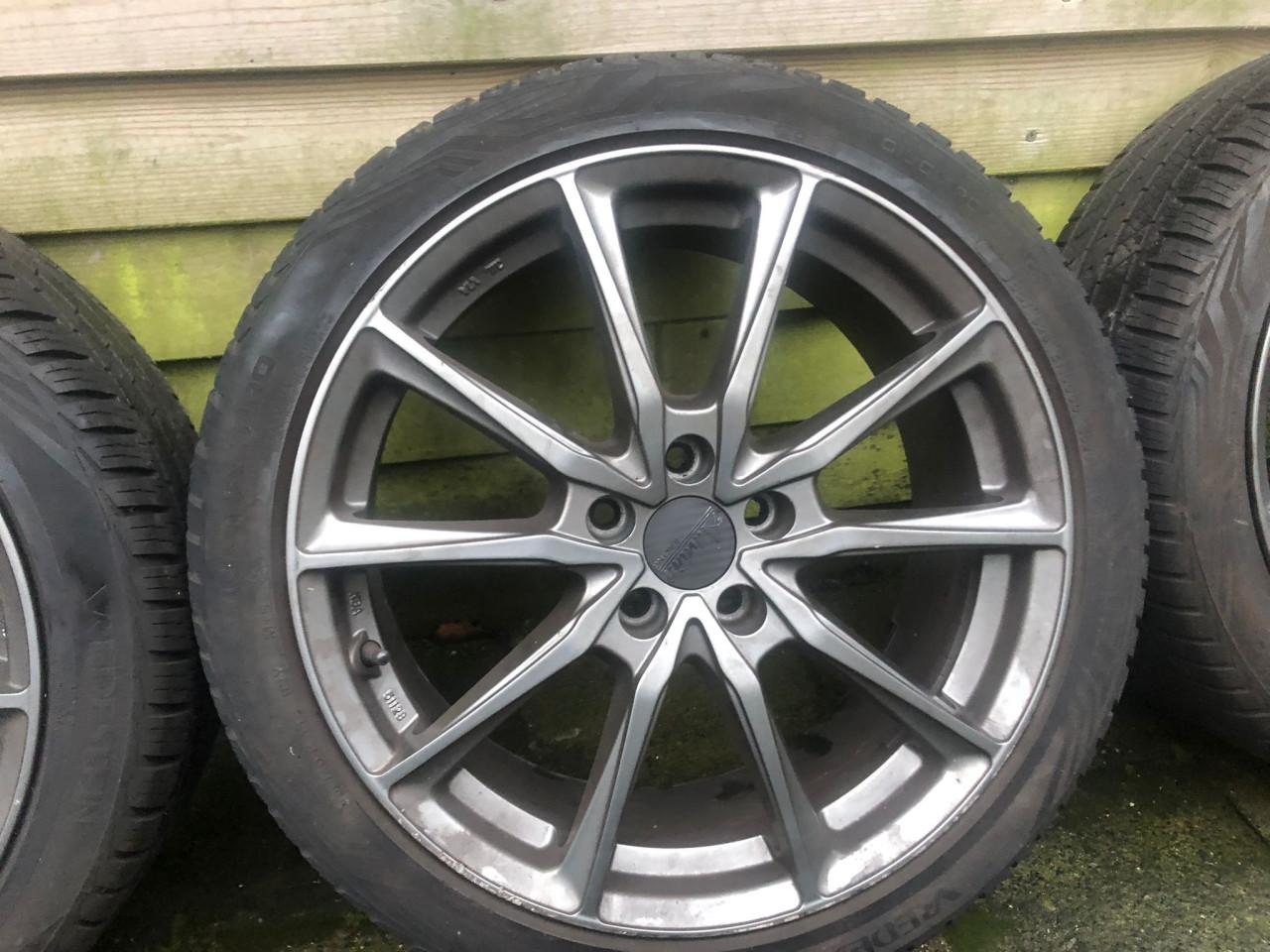 Sportvelgen met banden