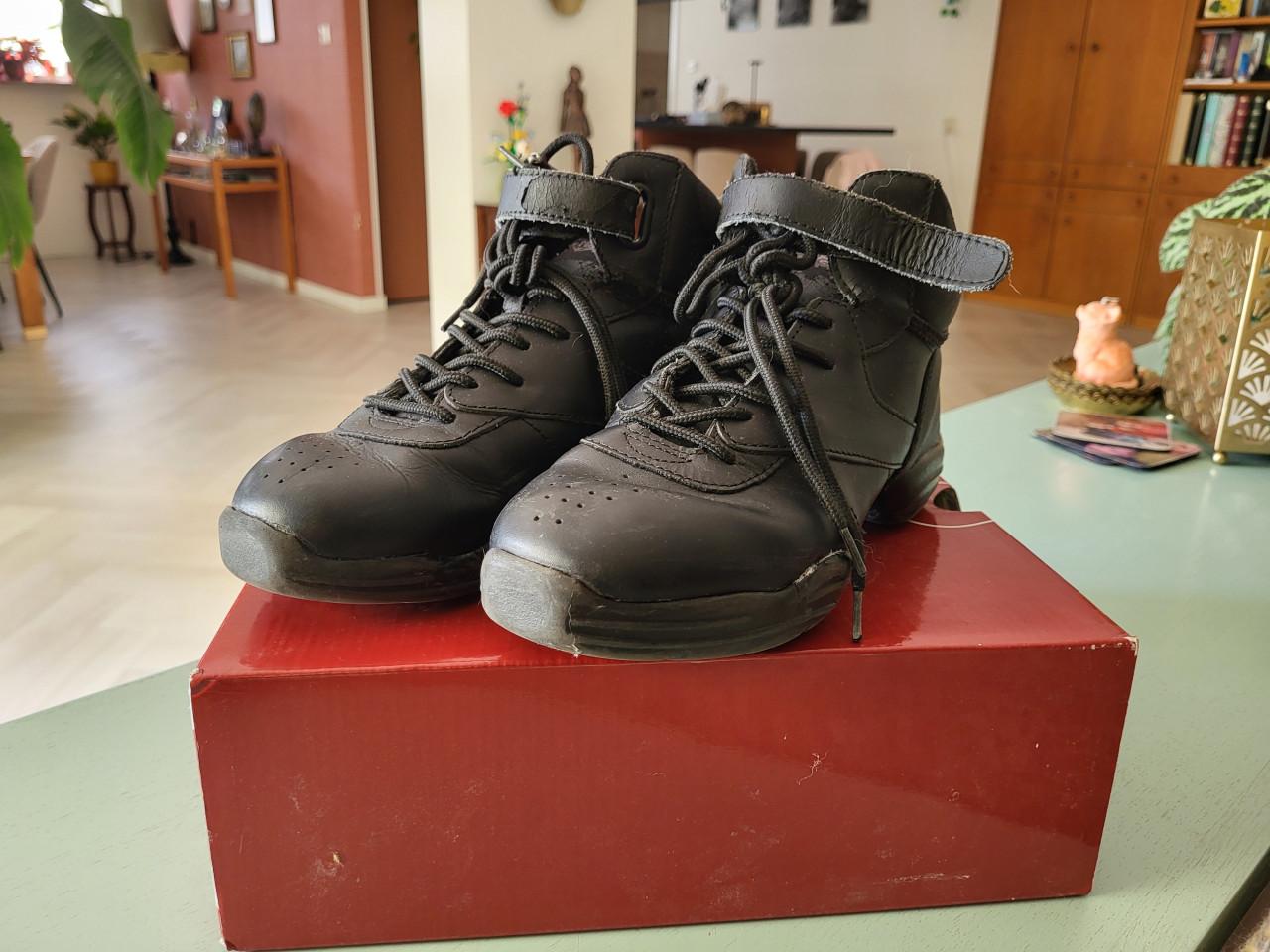 Capezio danssneakers 40,5