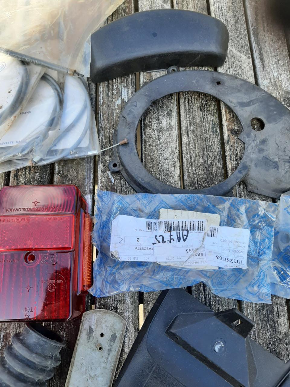 Diverse nieuwe scooteronderdelen, alles voor € 25,-