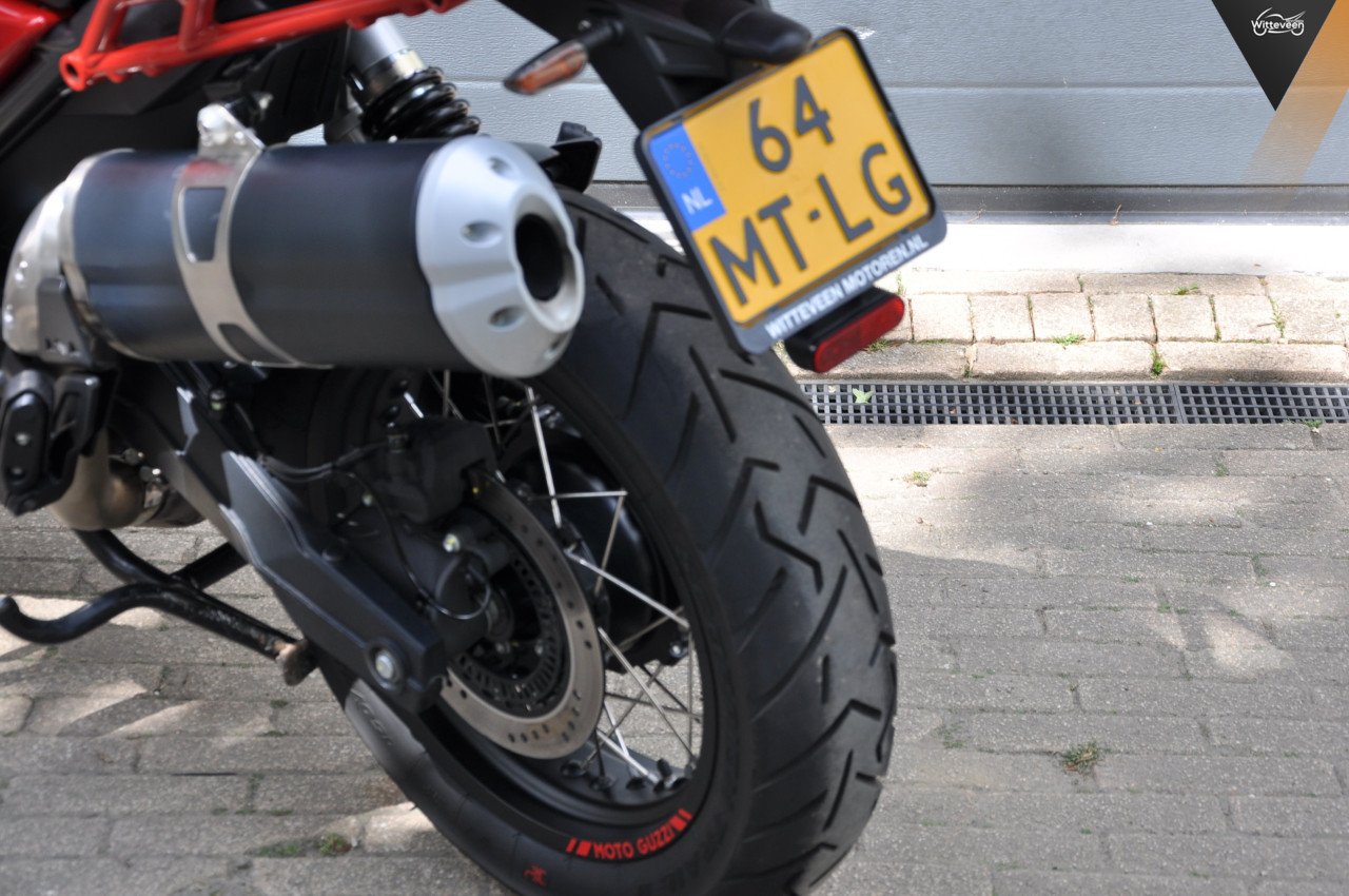 Moto Guzzi V85TT