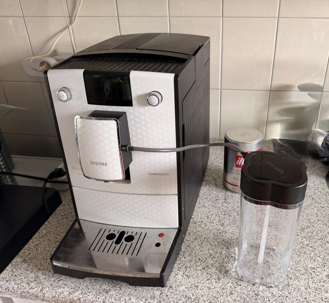 Nivona caferomatica 573 met melkreservoir