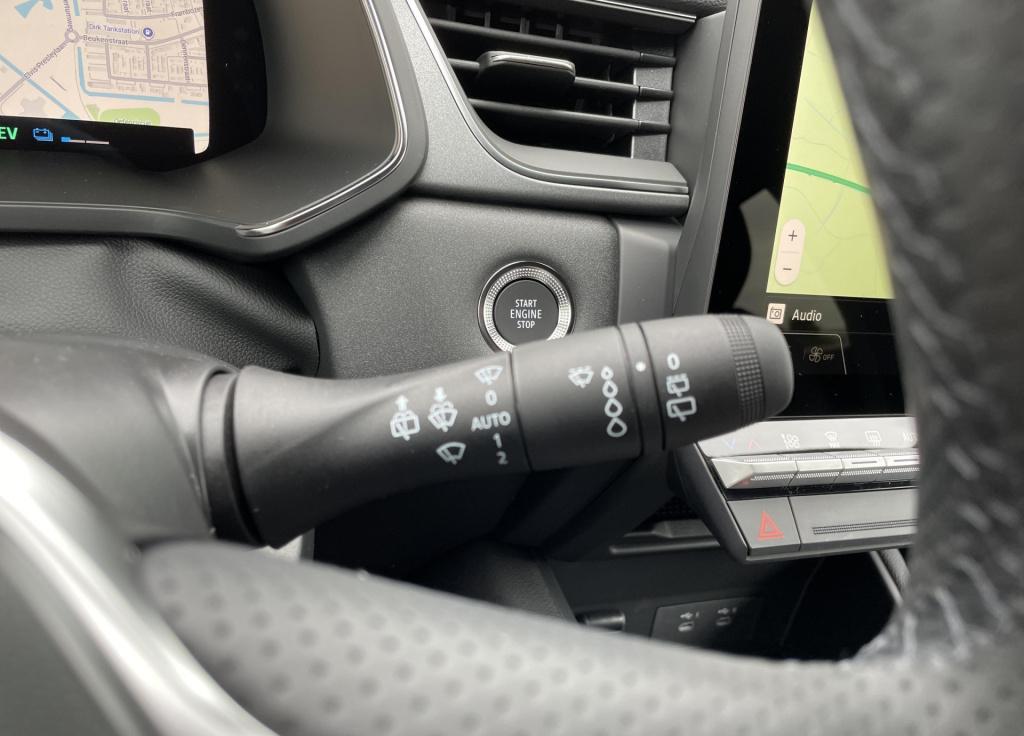Renault Captur 1.8 e-tech full hybrid 160 techno - two-tone kleurstelling