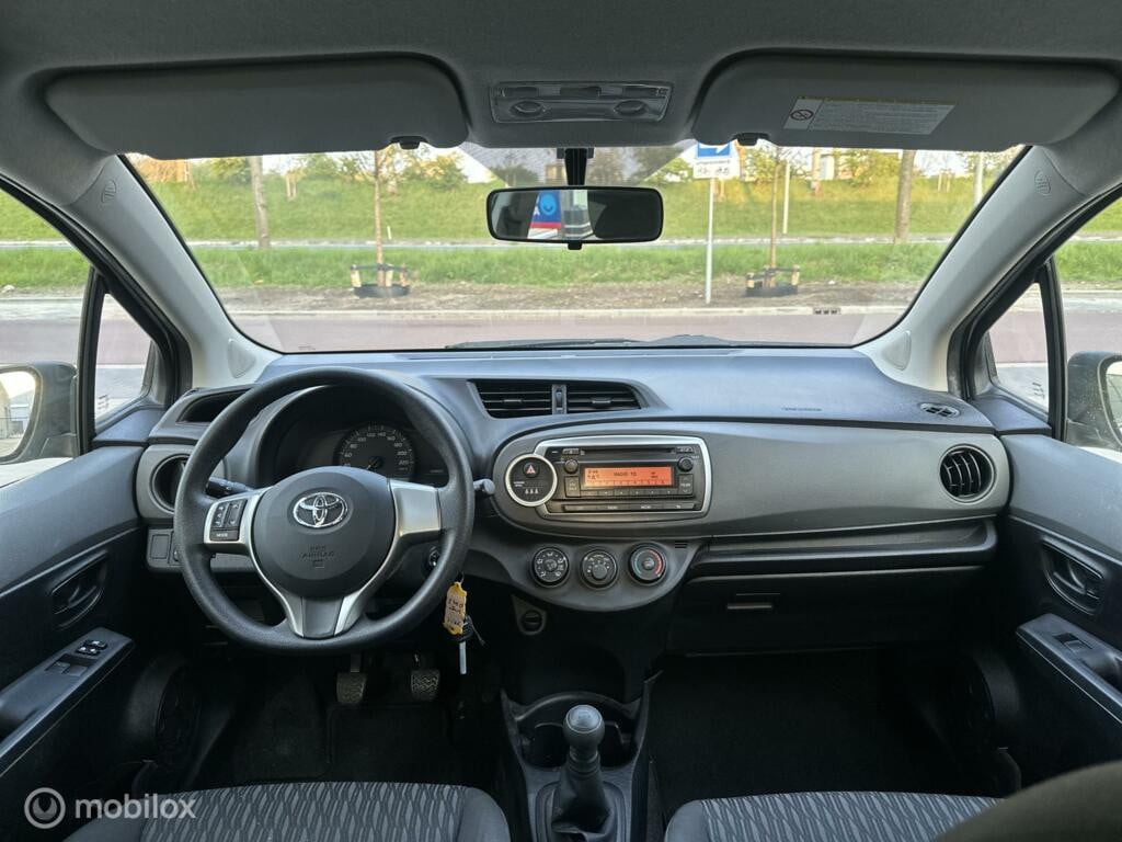 Toyota Yaris 1.0 VVT-i Aspiration Airco km66.010 Nap 5Deurs BJ2011
