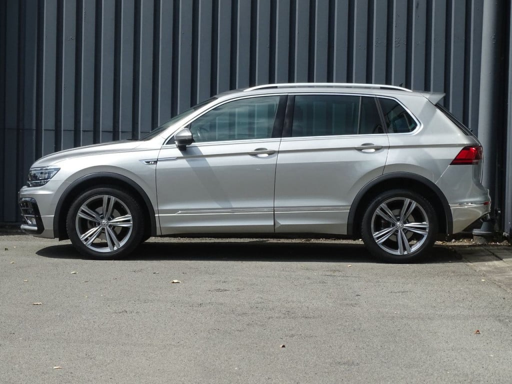 Volkswagen Tiguan 1.4 tsi act highline business r