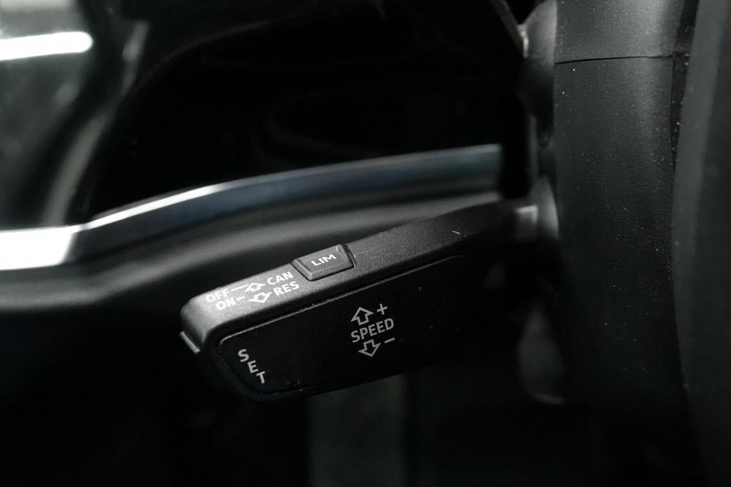 Audi Q3 35 tfsi pro line | keyless | led | camera |