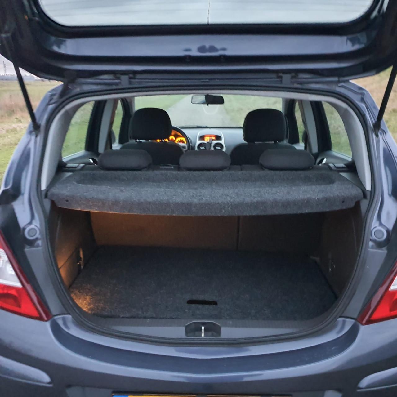 Opel Corsa 1.4-16V Enjoy 5 deurs