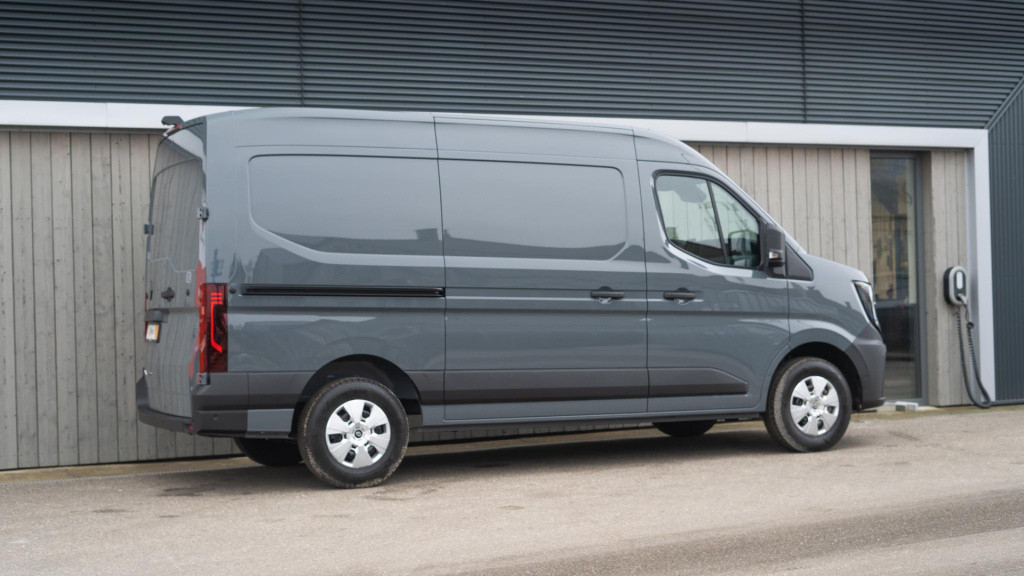Renault Master t35 2.0 dci 150 l2h2 extra | nieuw model | camera | parkeers