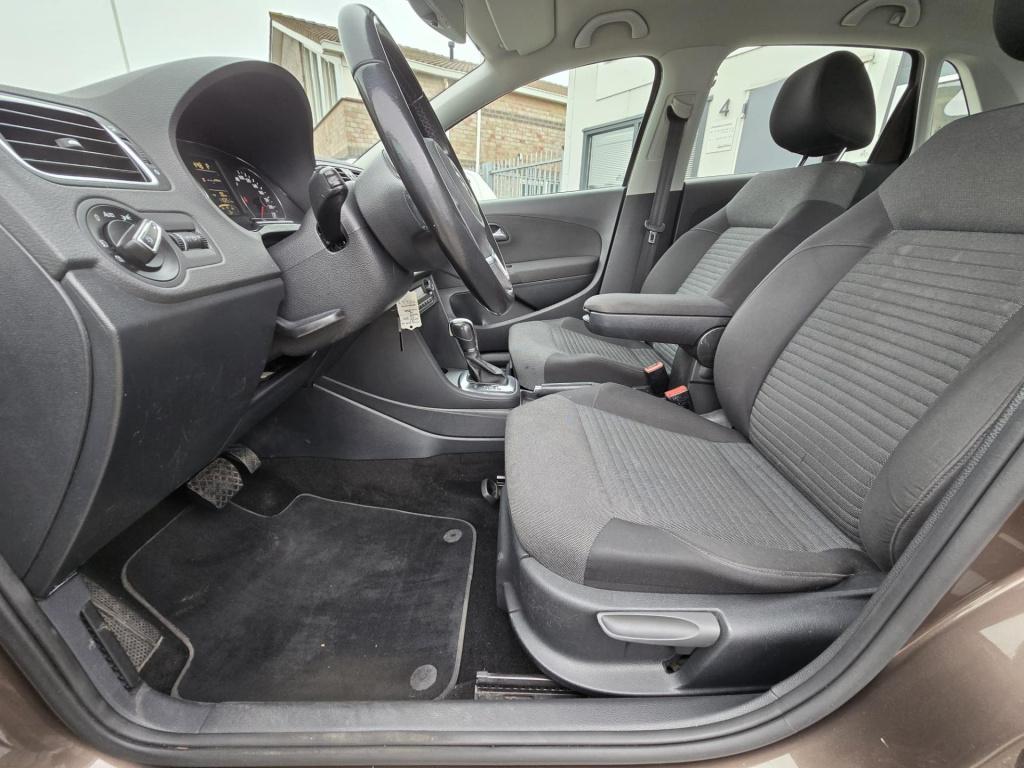 Volkswagen Polo 1.4-16v highline