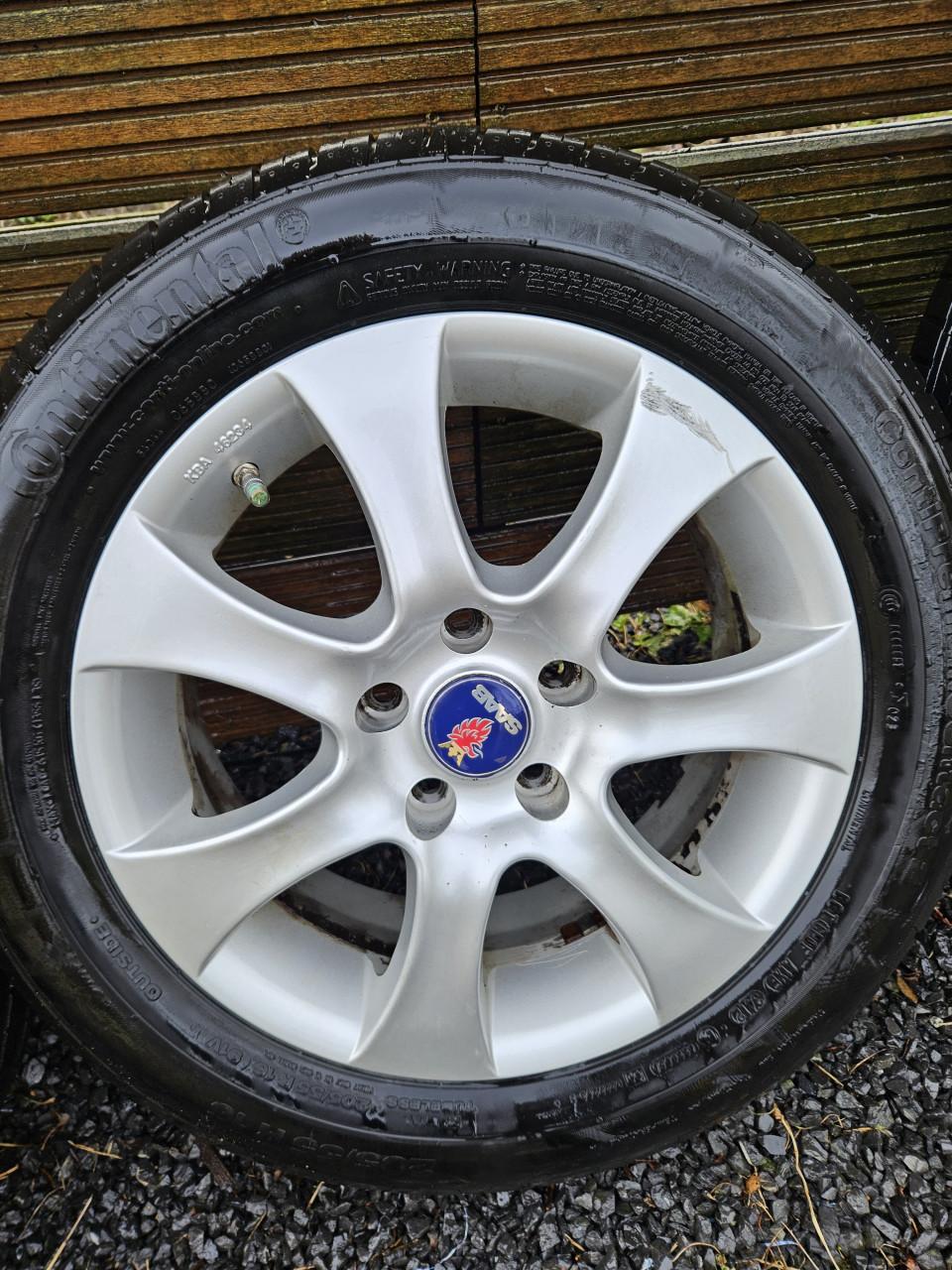 Saab originele 16 inch velgen met banden