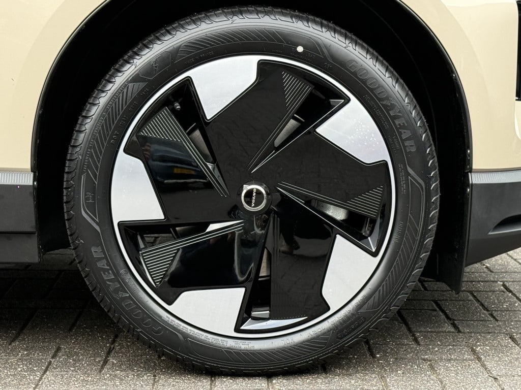 Volvo Ex30 extended range europa