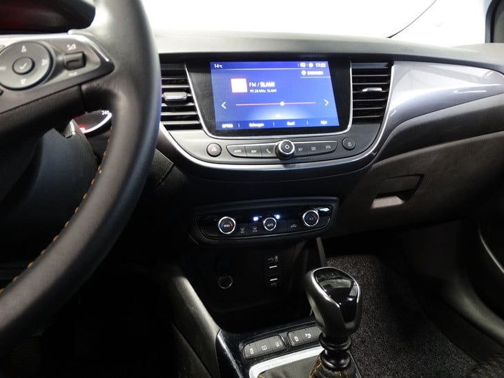Opel Crossland X innovation 1.2 turbo 110pk automaat