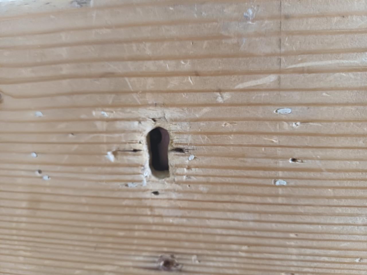 Antieke GRENEN LADEKAST met 4 laden met veel opbergruimte !