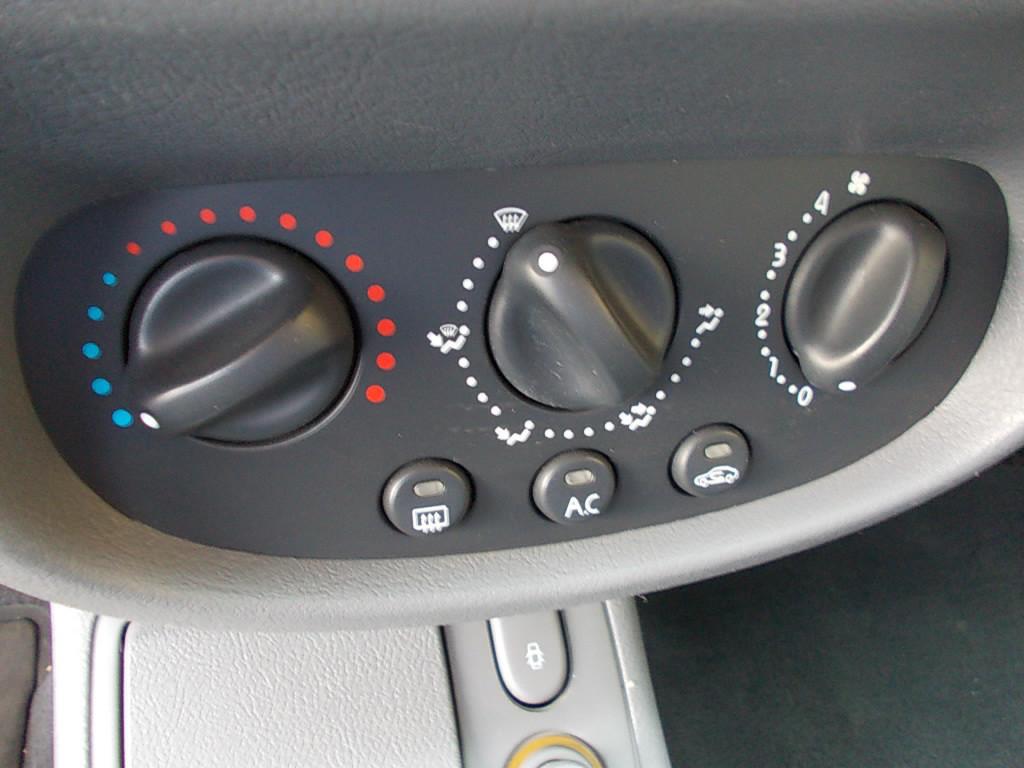 Renault Clio 1.9 dti 5-deurs airco 124000 km!!