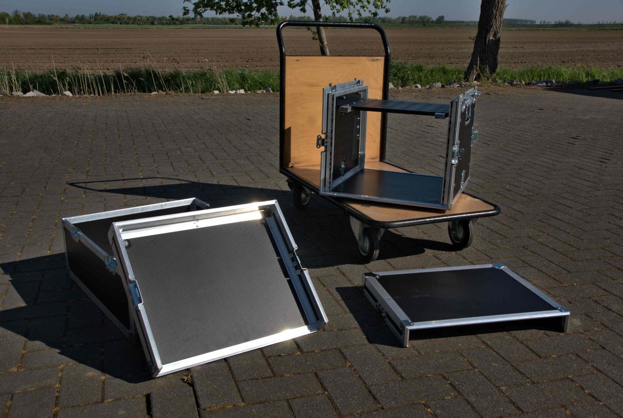 Te koop flightcase 19"  (tape rack)