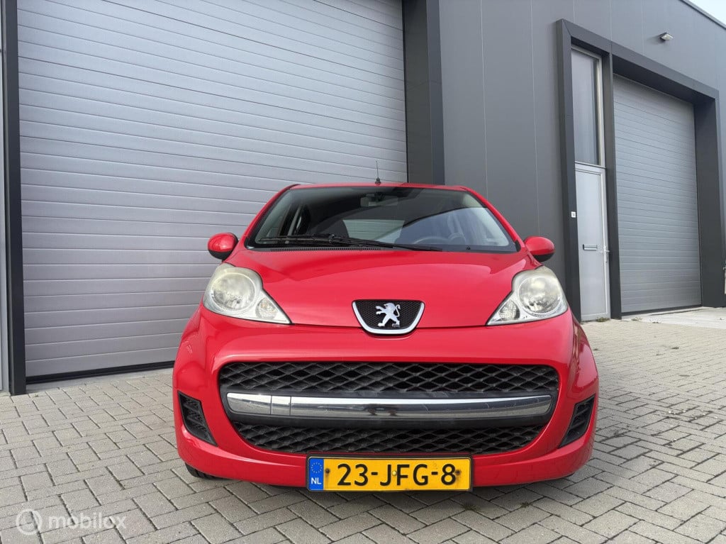 Peugeot 107 1.0-12v sublime