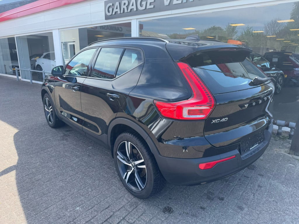 Volvo XC40 1.5 t4 recharge r-design expression