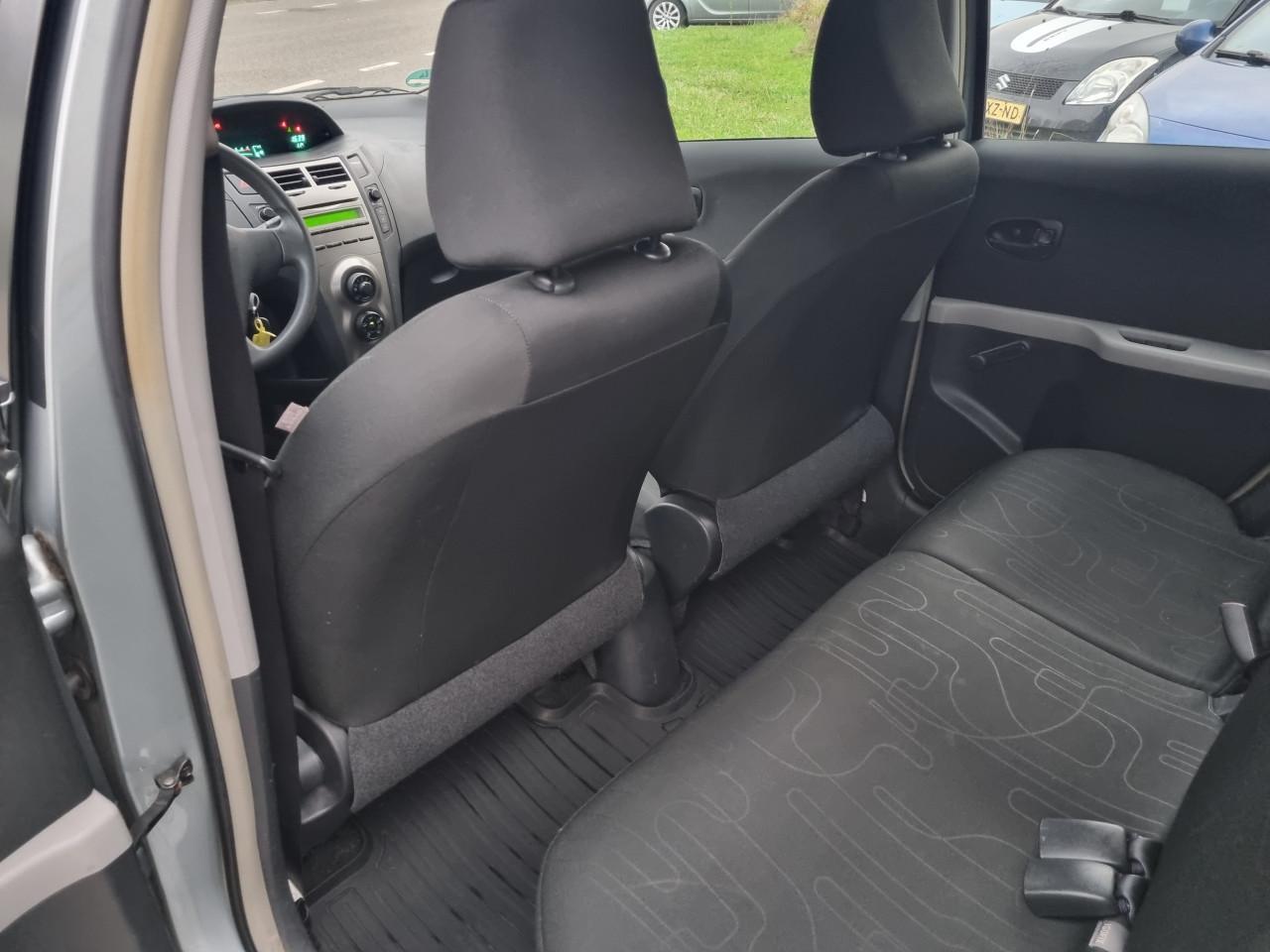 Toyota Yaris 1.0 VVTi Cool