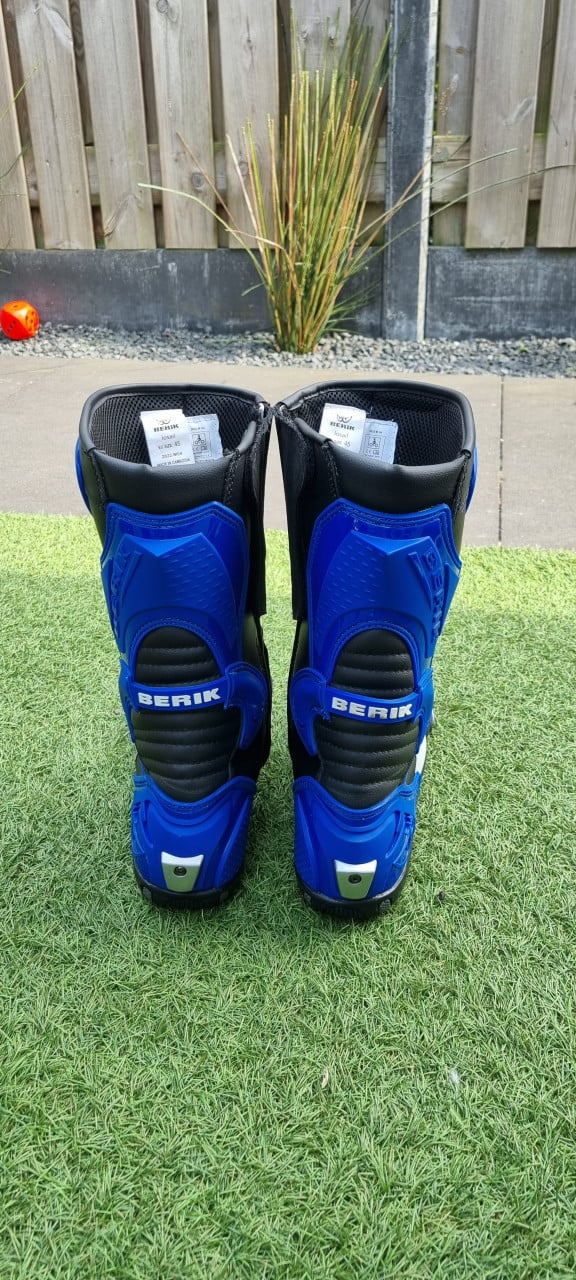 Motorpak maat 56 Motorlaarzen maat 45