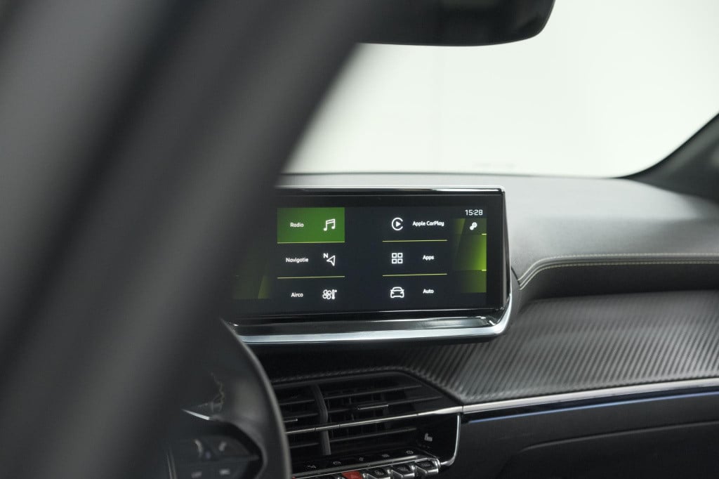 Peugeot 208 puretech 100 gt | camera | dodehoekdetectie | apple carplay | s
