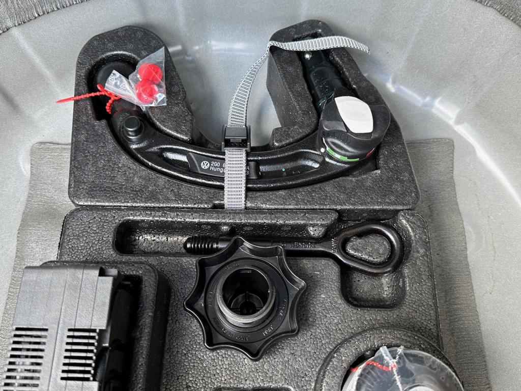 Volkswagen T-cross 1.5 tsi 150pk dsg r-line | camera | trekhaak | navi | ad