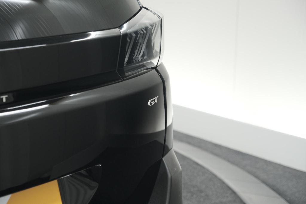 Peugeot 5008 hybrid 136 e-dcs6 gt | camera | dodehoekdetectie | navigatie |