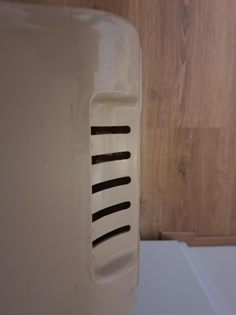 Wasbox Curver met deksel.