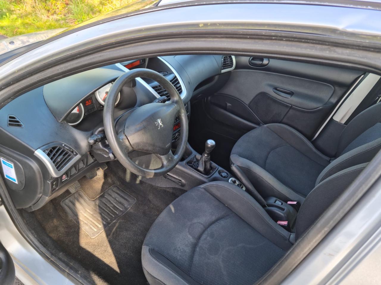 Peugeot 206 + 5 deurs 1.4i bj 2009 199000km