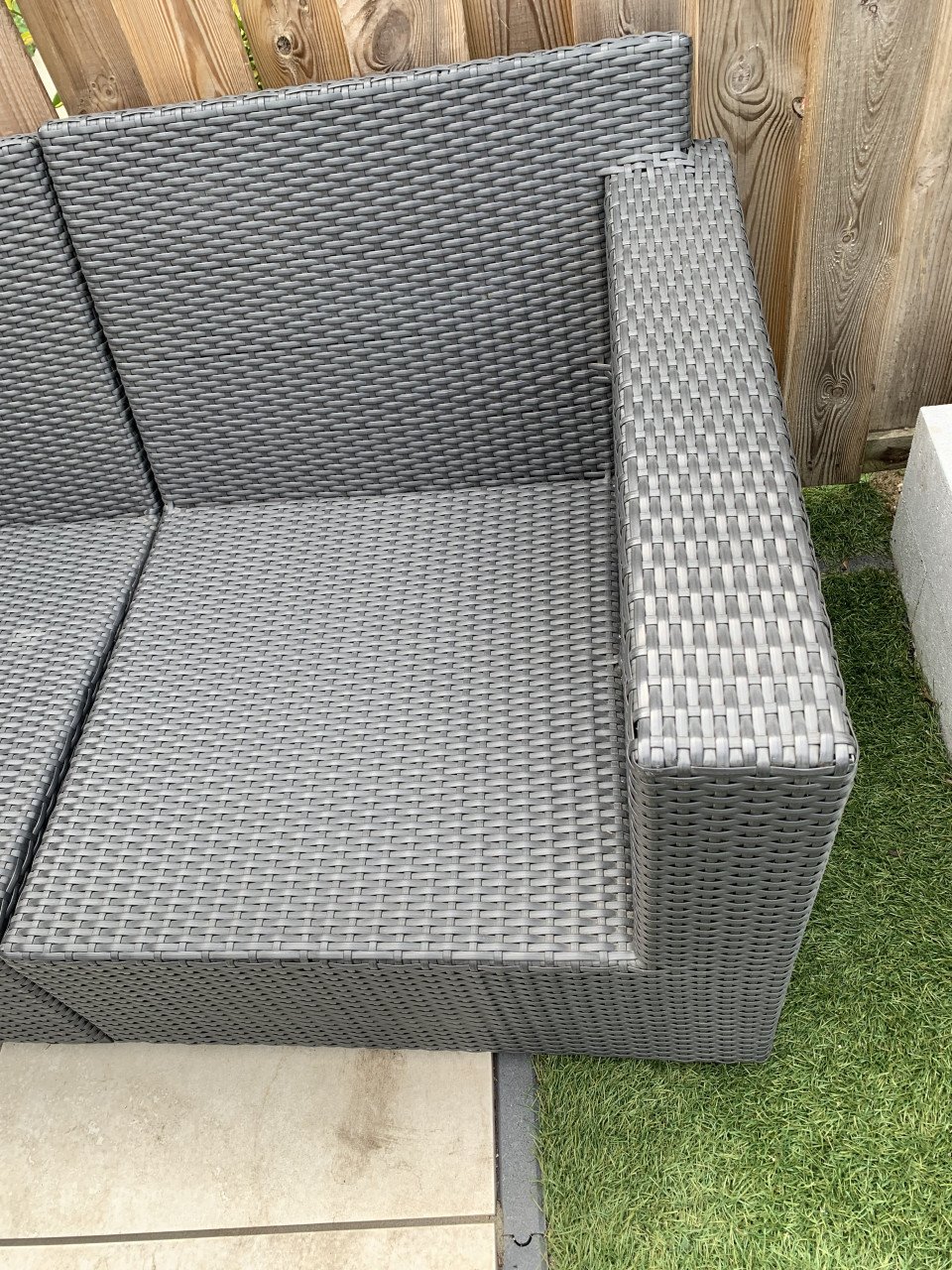 Loungeset zwart wicker, plus tafel plus kussens