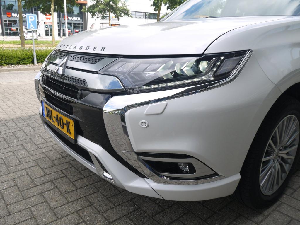 Mitsubishi Outlander 2.4 phev instyle|trekhaak|rijklaar