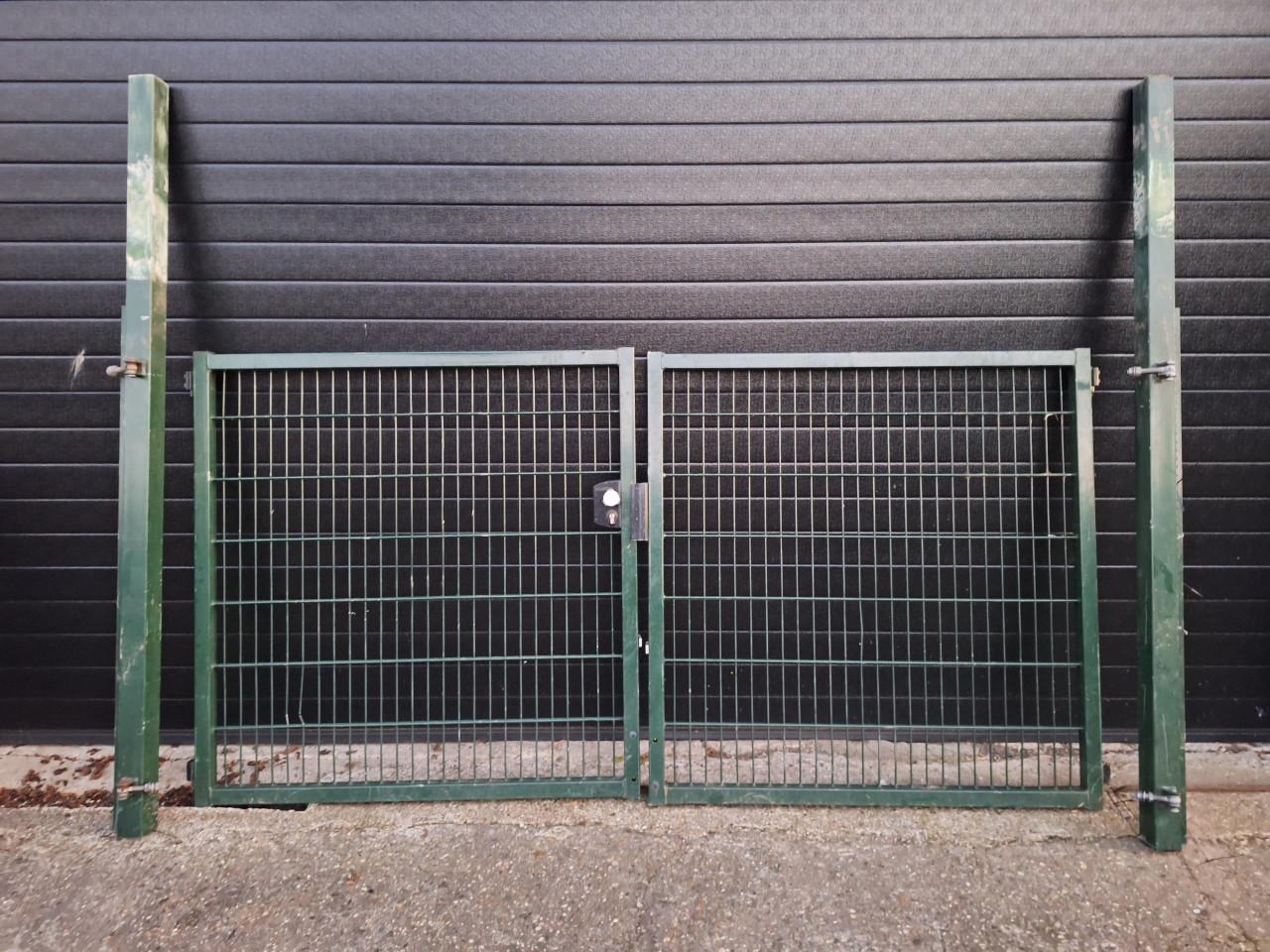Looppoort, draaipoort, inrijpoort, dubbele poort, hek