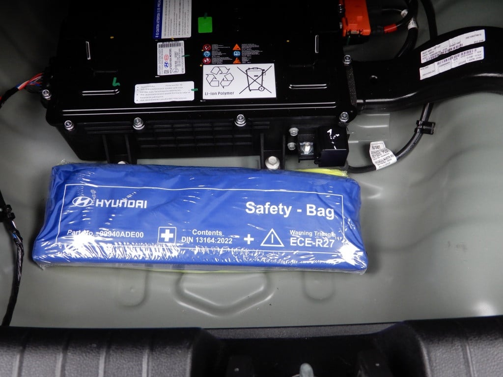 Hyundai Bayon 1.0 t-gdi premium | nl auto | trekhaak |