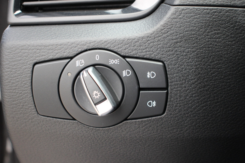 BMW X1 sdrive20i high executive | m-sport | cruise | leder |