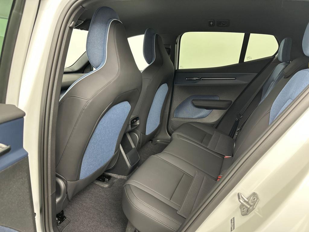 Volvo Ex30 plus europa black edition