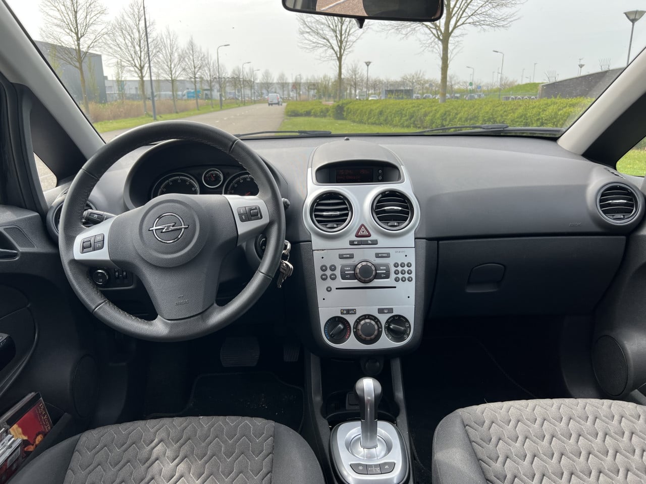 Opel Corsa Automaat uit dec 2013 met slechts 101.000 km