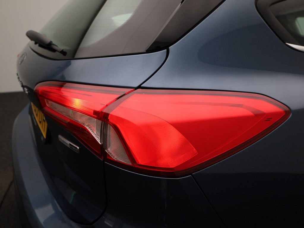Ford Focus wagon 1.0 ecoboost hybrid trend edition business | navigatie | a